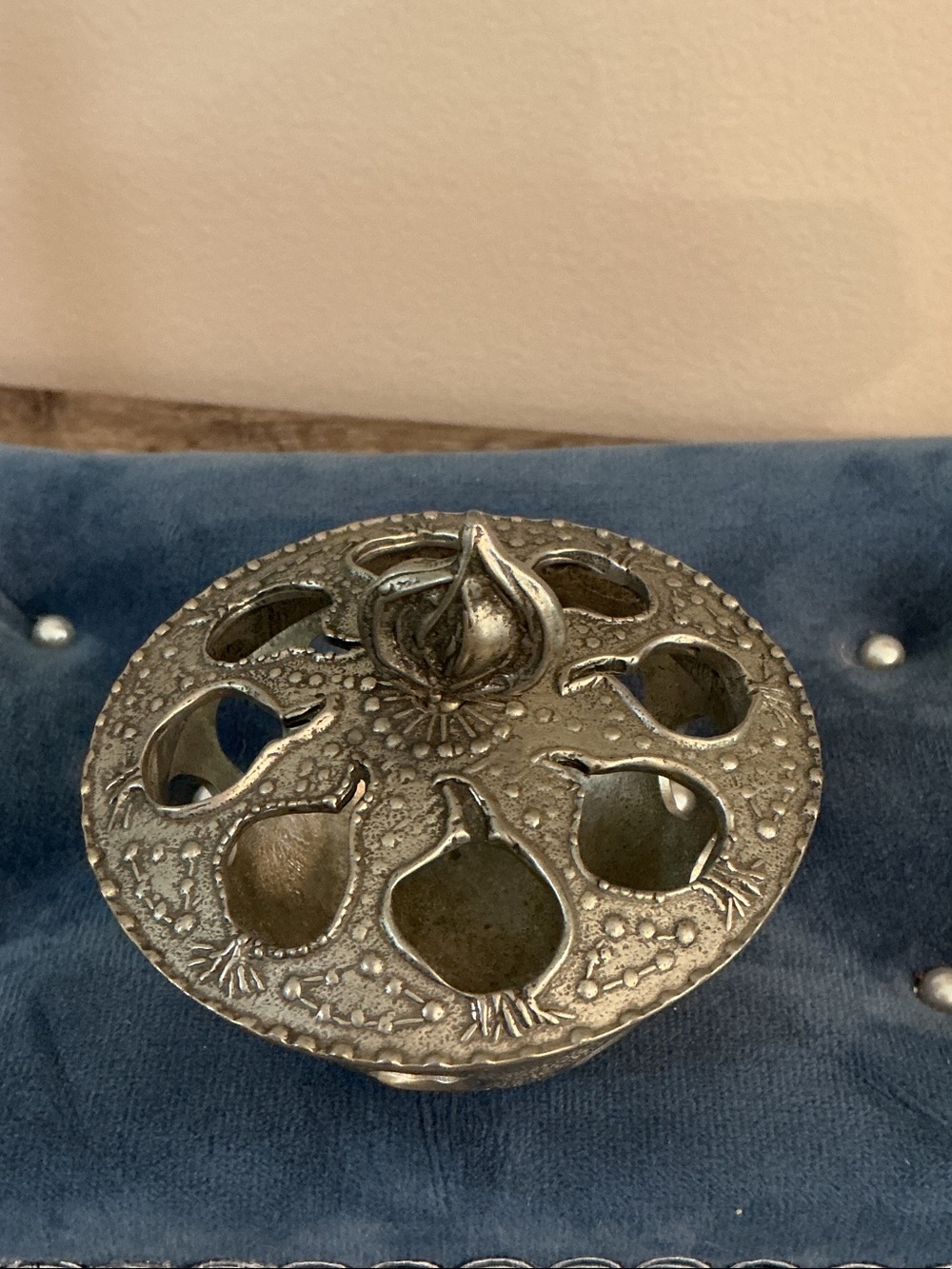 Vintage Potpourri Bowl Incense Burner Trinket Box Pewter Garlic Knob & Accents